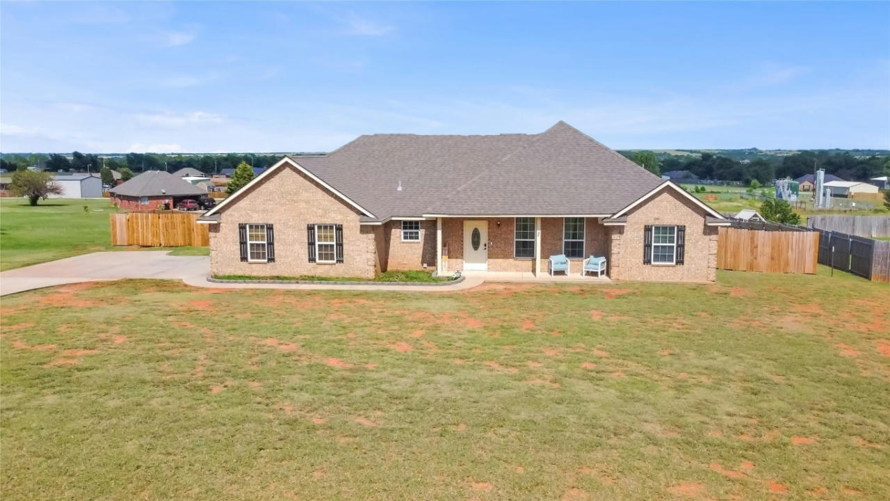 909 COUNTY STREET 2932, TUTTLE, OK 73089, photo 1 of 41