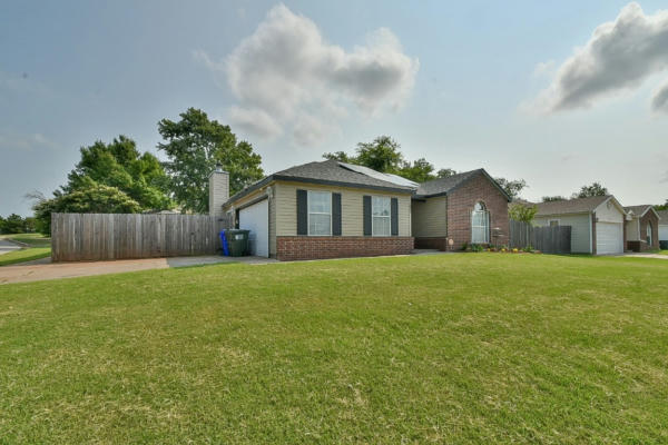 1025 SHADOWLAKE RD, NORMAN, OK 73071, photo 3 of 20