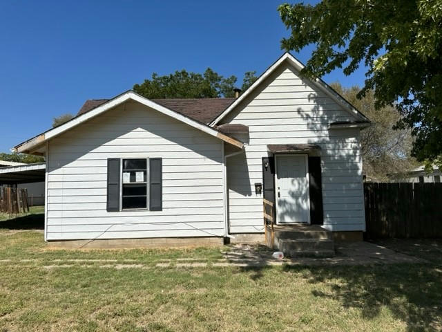 605 W 9TH ST, ELK CITY, OK 73644, photo 1 of 15