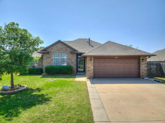 2027 HUNTINGTON RD, MIDWEST CITY, OK 73130, photo 2 of 35