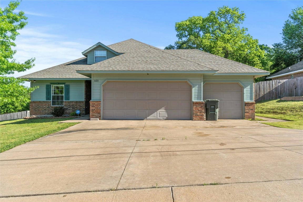 603 W SOUTH ST, PAULS VALLEY, OK 73075, photo 1 of 26