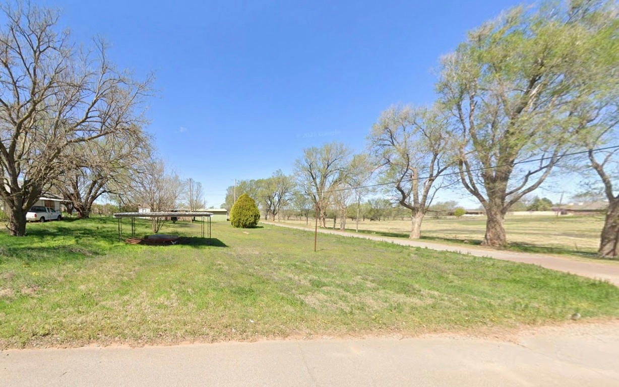 1113 N 7TH ST, SAYRE, OK 73662, photo 1 of 7