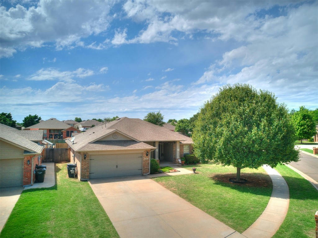 701 HEDGEWOOD DR, MOORE, OK 73160, photo 1 of 38