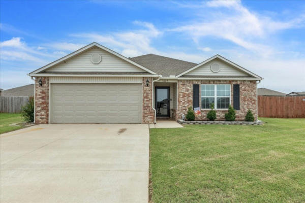 1003 N TRAPPERS COURT WAY, MUSTANG, OK 73064 - Image 1