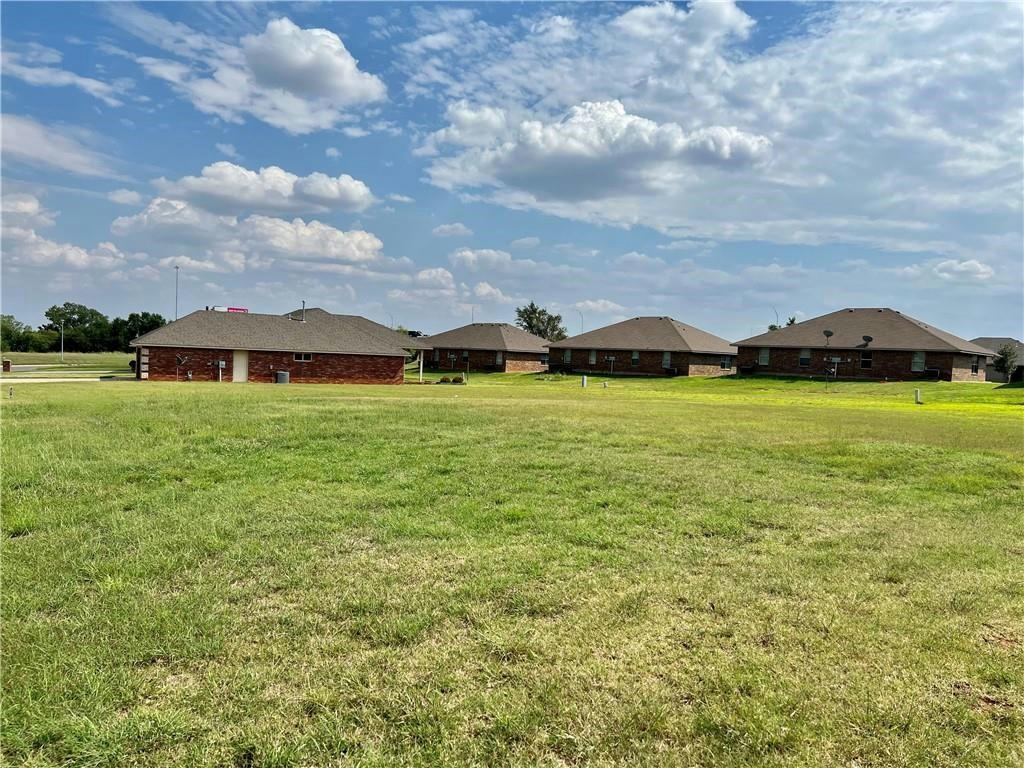 54 MULBERRY ST, CLINTON, OK 73601, photo 1 of 5