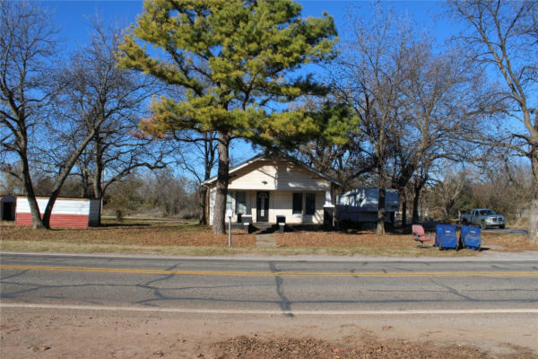 801 OAK MAIN AVE, COMANCHE, OK 73529 - Image 1