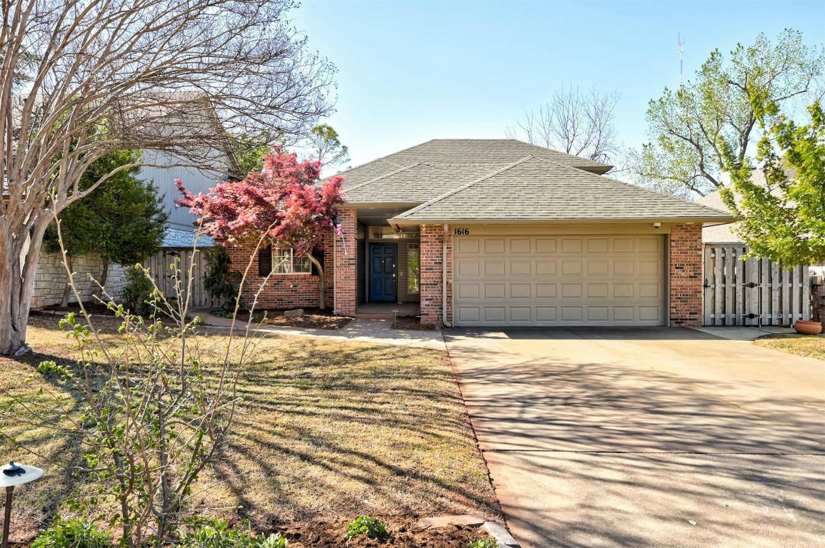 1616 COUNTRY PLACE RD, OKLAHOMA CITY, OK 73131, photo 1 of 50