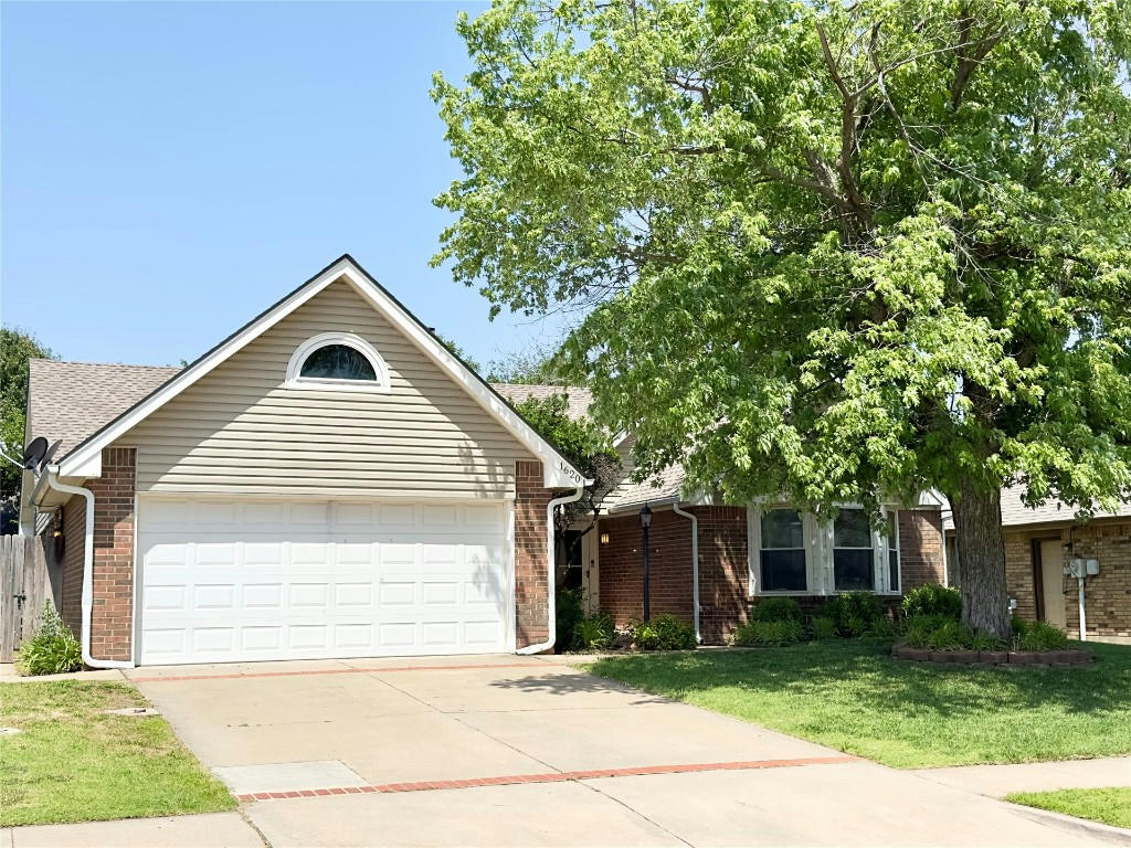 1620 ORIOLE DR, NORMAN, OK 73071, photo 1 of 34