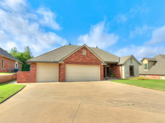 12304 OXFORD CT, MIDWEST CITY, OK 73130, photo 2 of 39
