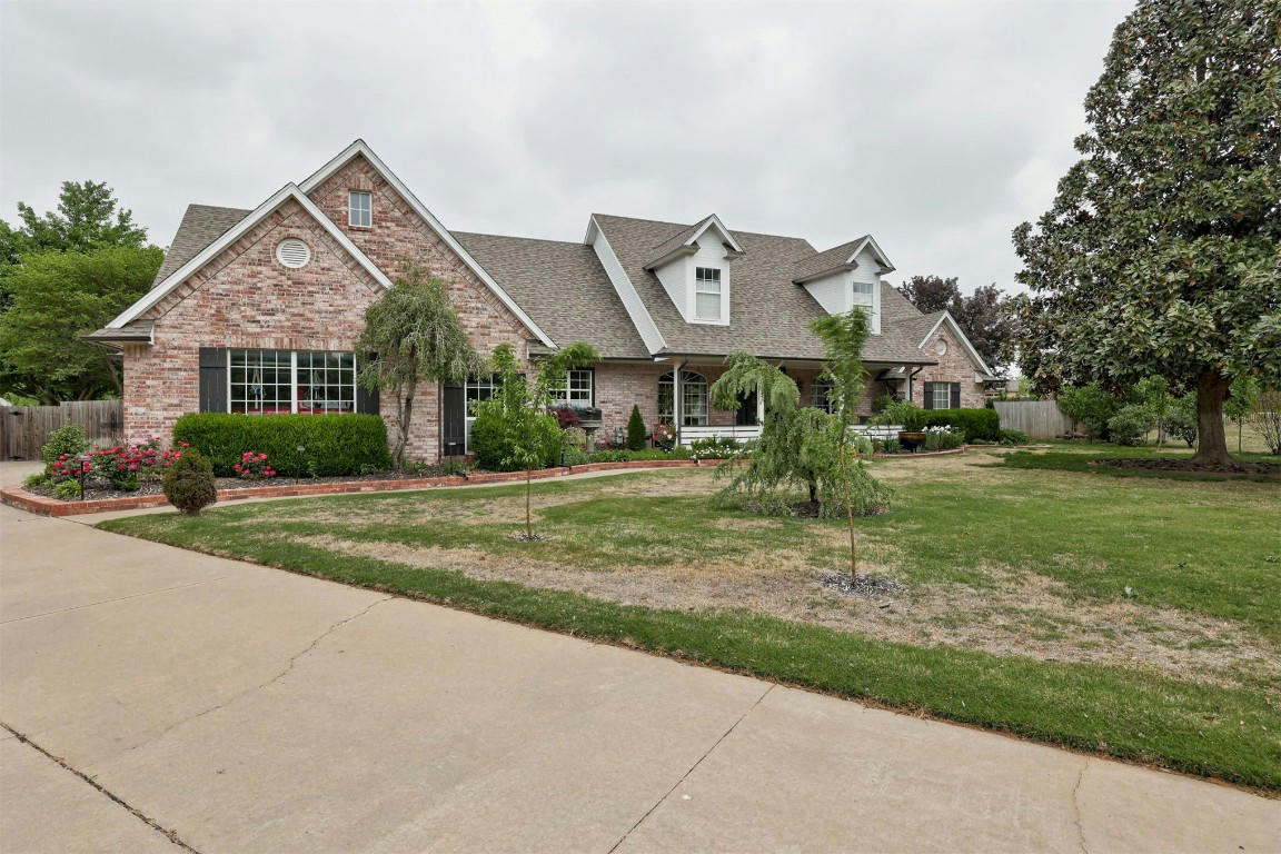 4661 W TWO LAKES AVE, NORMAN, OK 73072, photo 1 of 39