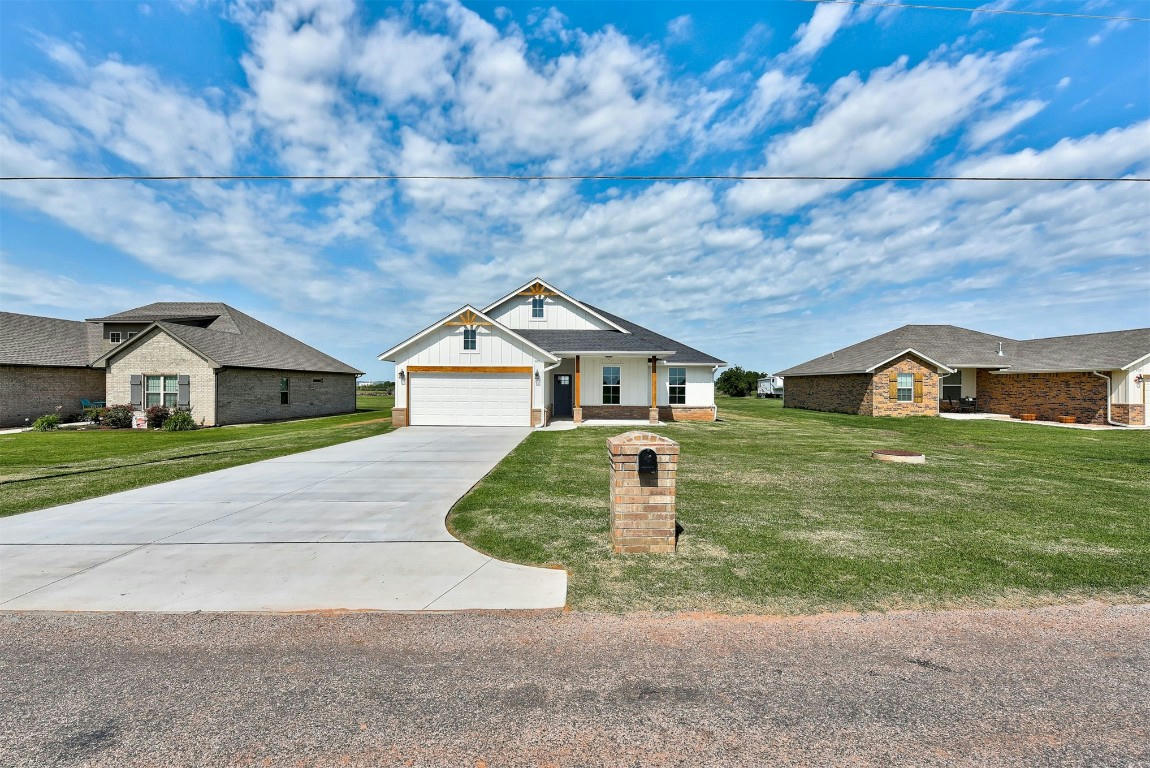 405 N MAPLE AVE, UNION CITY, OK 73090, photo 1 of 49