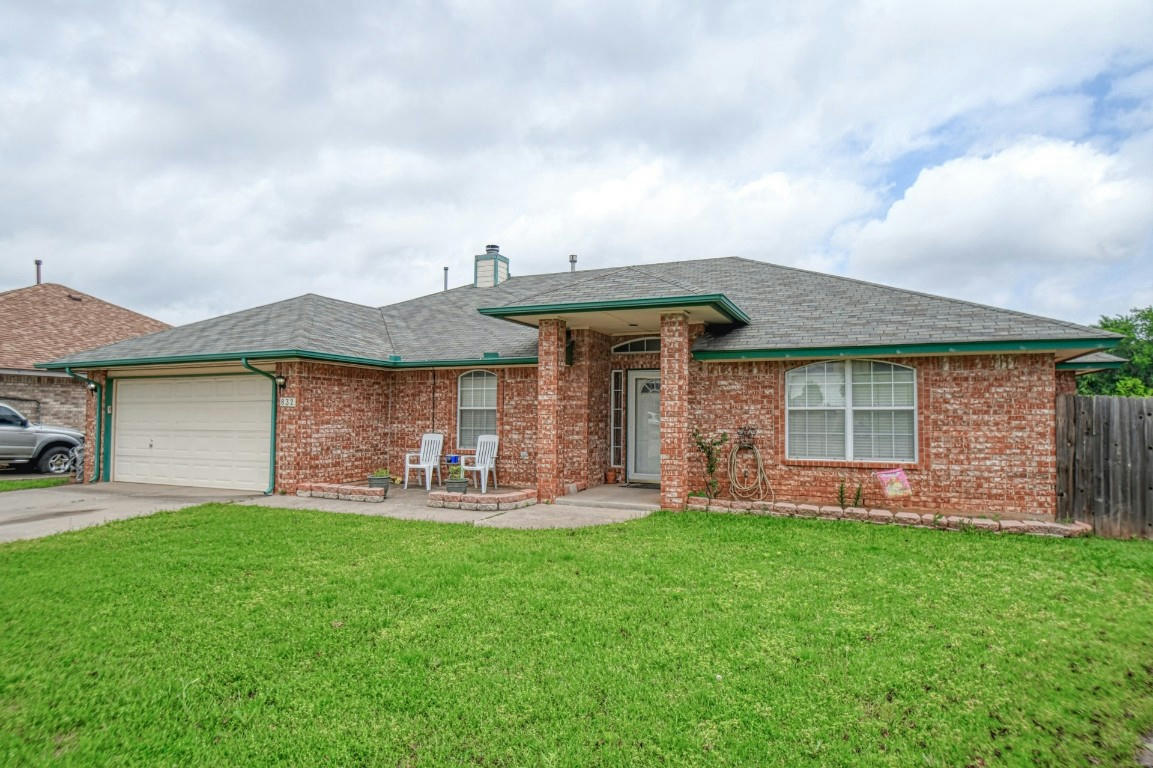 832 OLD MILL RD, MOORE, OK 73160, photo 1 of 27