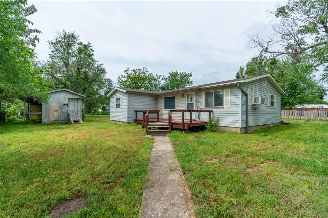 1113 E PECAN ST, CUSHING, OK 74023, photo 1 of 20